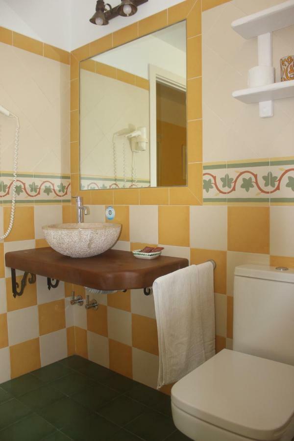 Hostal Los Pinos 자호라 외부 사진
