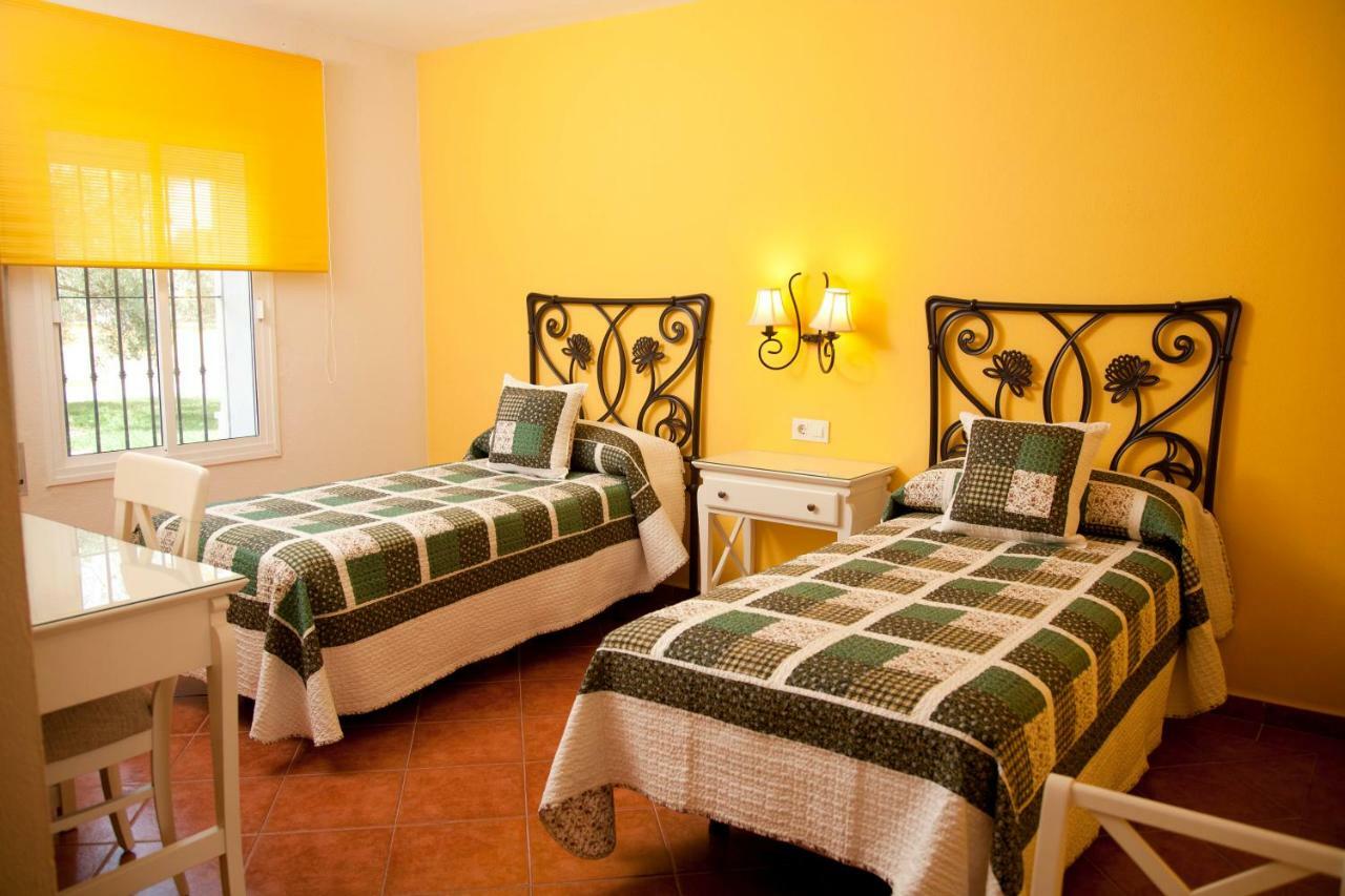 Hostal Los Pinos 자호라 외부 사진